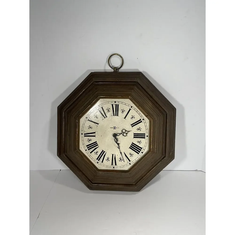 Howard Miller Clock Company 17” Wall Clock Model 4975 Hexagon Wood Unique Rare‎